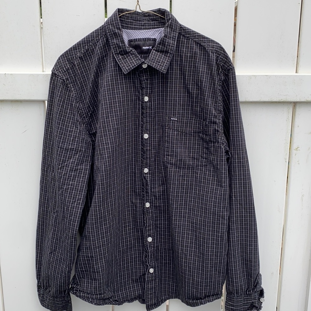 Black and white plaid Hurley men’s shirt
